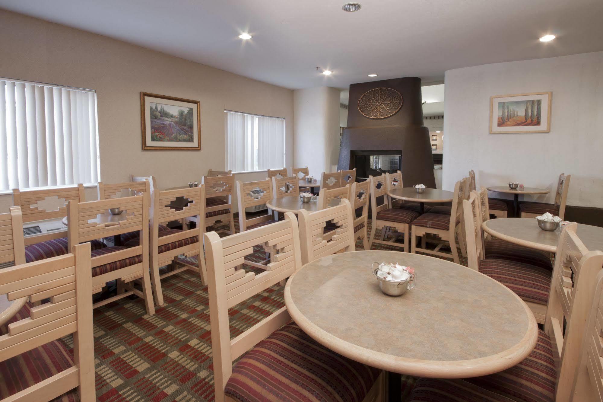 Comfort Suites Peoria Sports Complex Luaran gambar